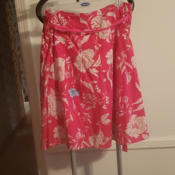 Skirt - Picture 2 of 2